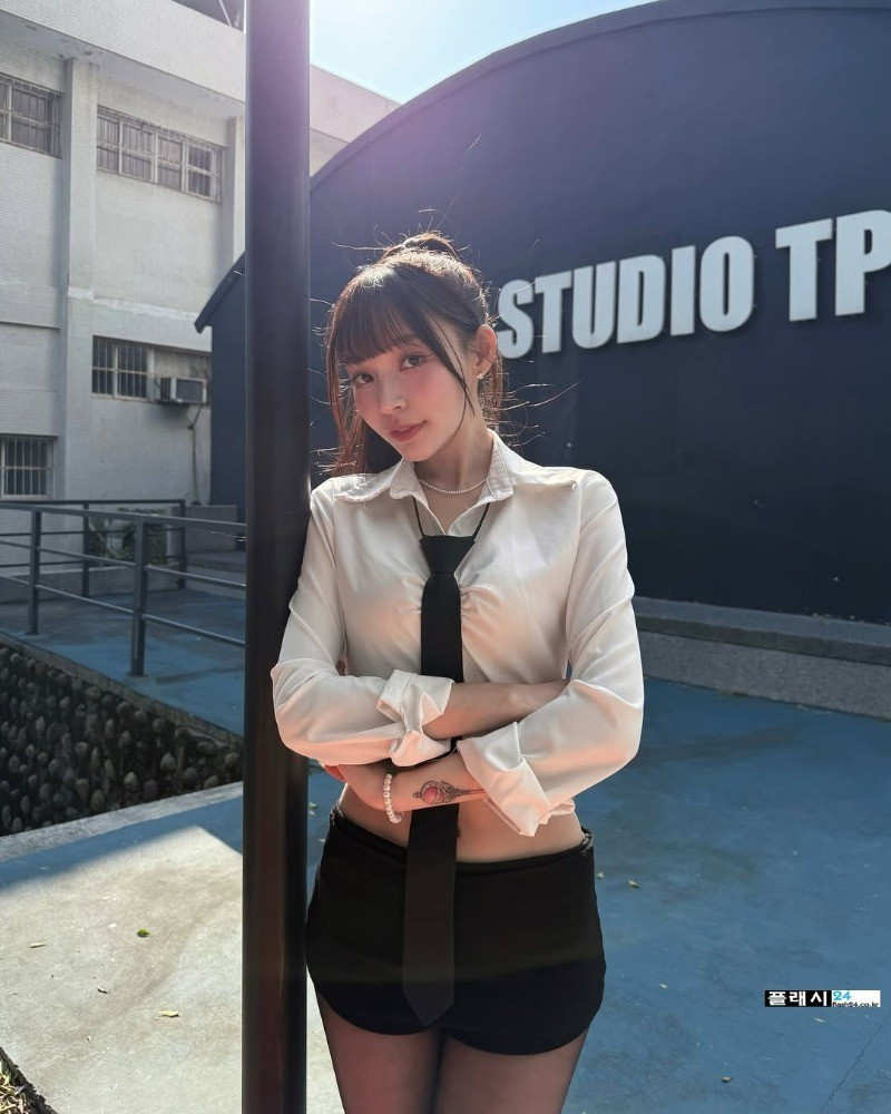 bt0ebae014ac8c247768a2b571f0c4a995.jpeg