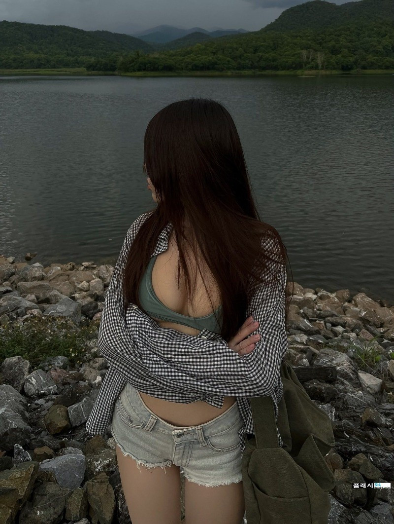 bt114032d7a322d48bf952147762f7d9d3.jpeg