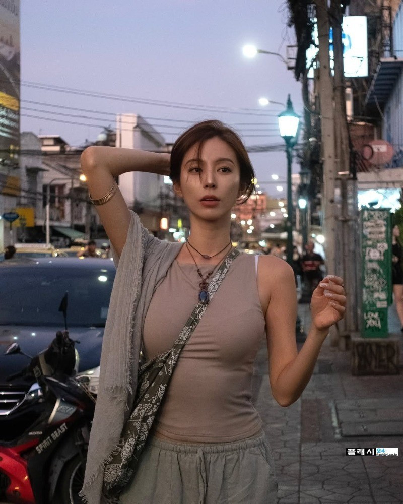bt1a4185ec5e8a9bde7a581cbd8d8b2e4c.jpeg