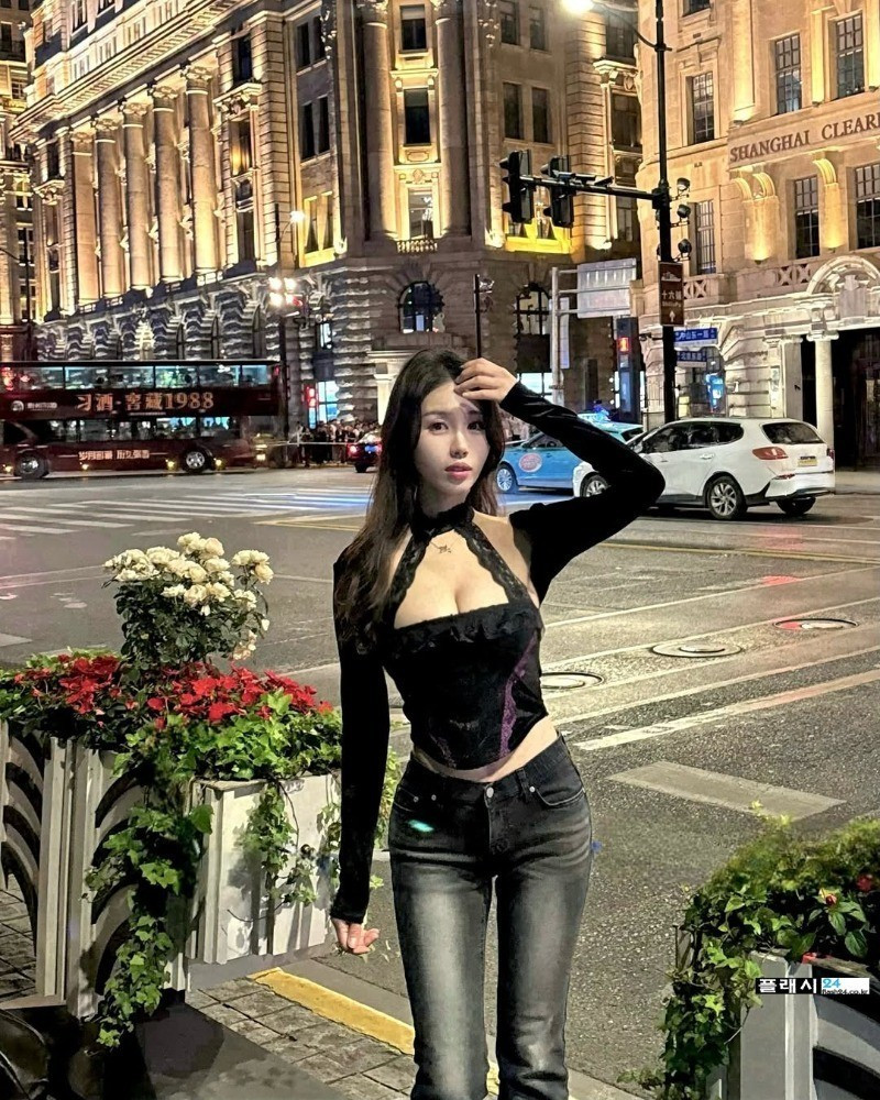 bt2b74e492994f59eef3daf9741700235f.jpeg