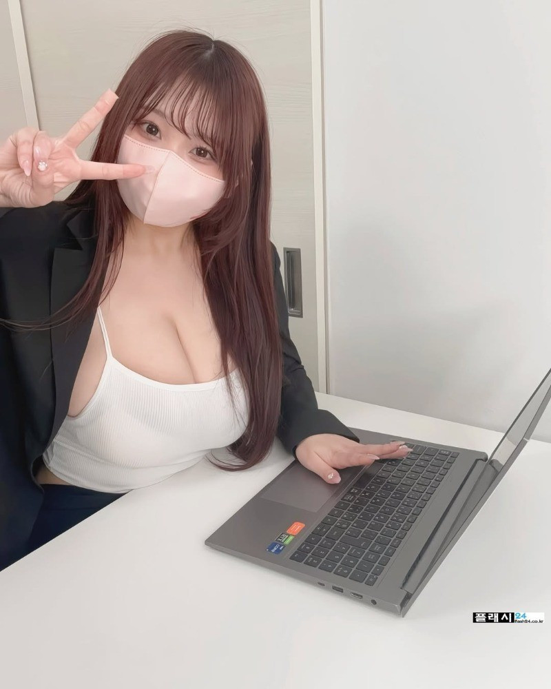bt3b21fe1c4002f2fcc7bd8428fdb24873.jpeg
