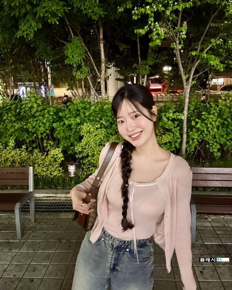 bt7818a7758a26c855244e7ef2236d99b5.jpeg