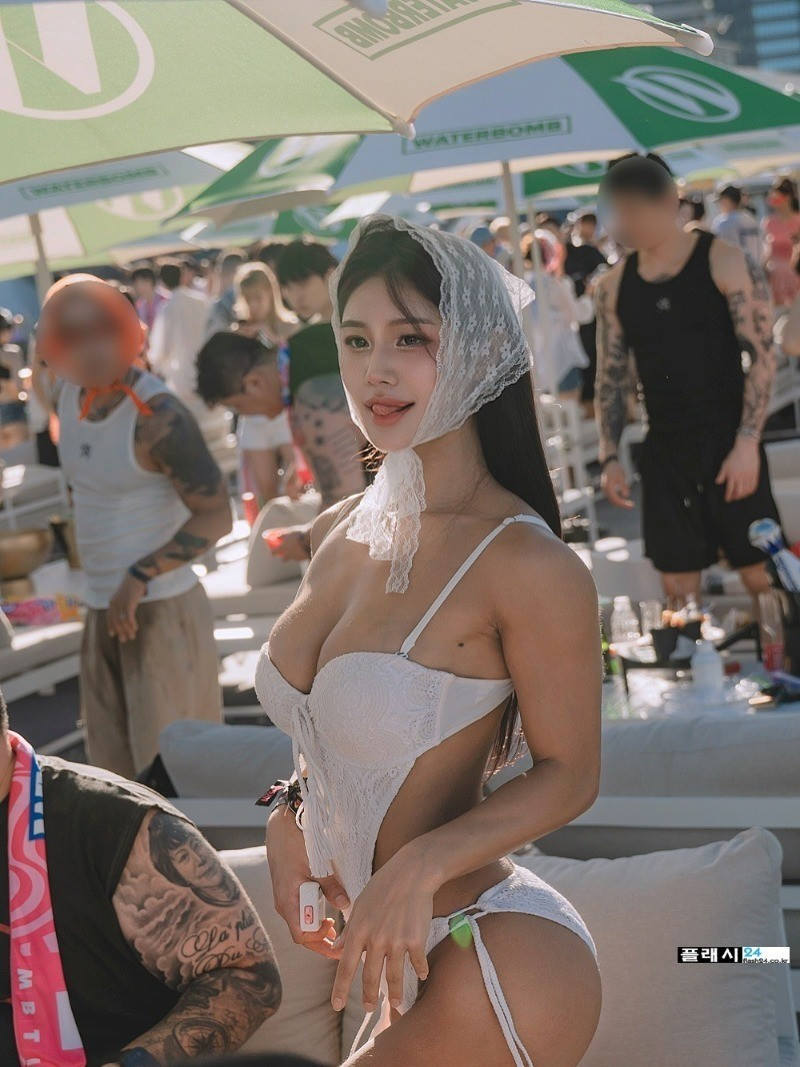 bt8b9b7a2ed6112419b41f70a6820abf97.jpeg