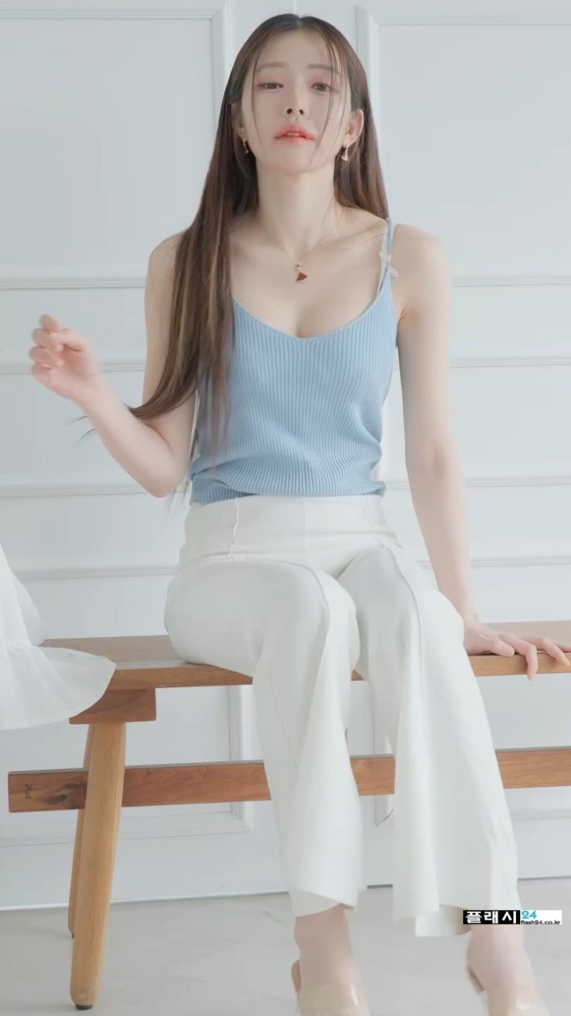 bt9f80b0f83373e7a6ad83ede0db0a7c0d.jpeg