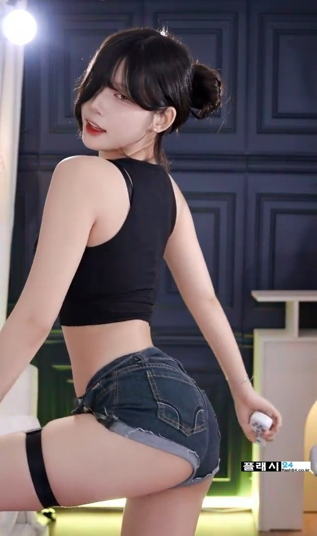 bte6cd4ee4593cd32c7e7e5561ff8e724a.jpeg